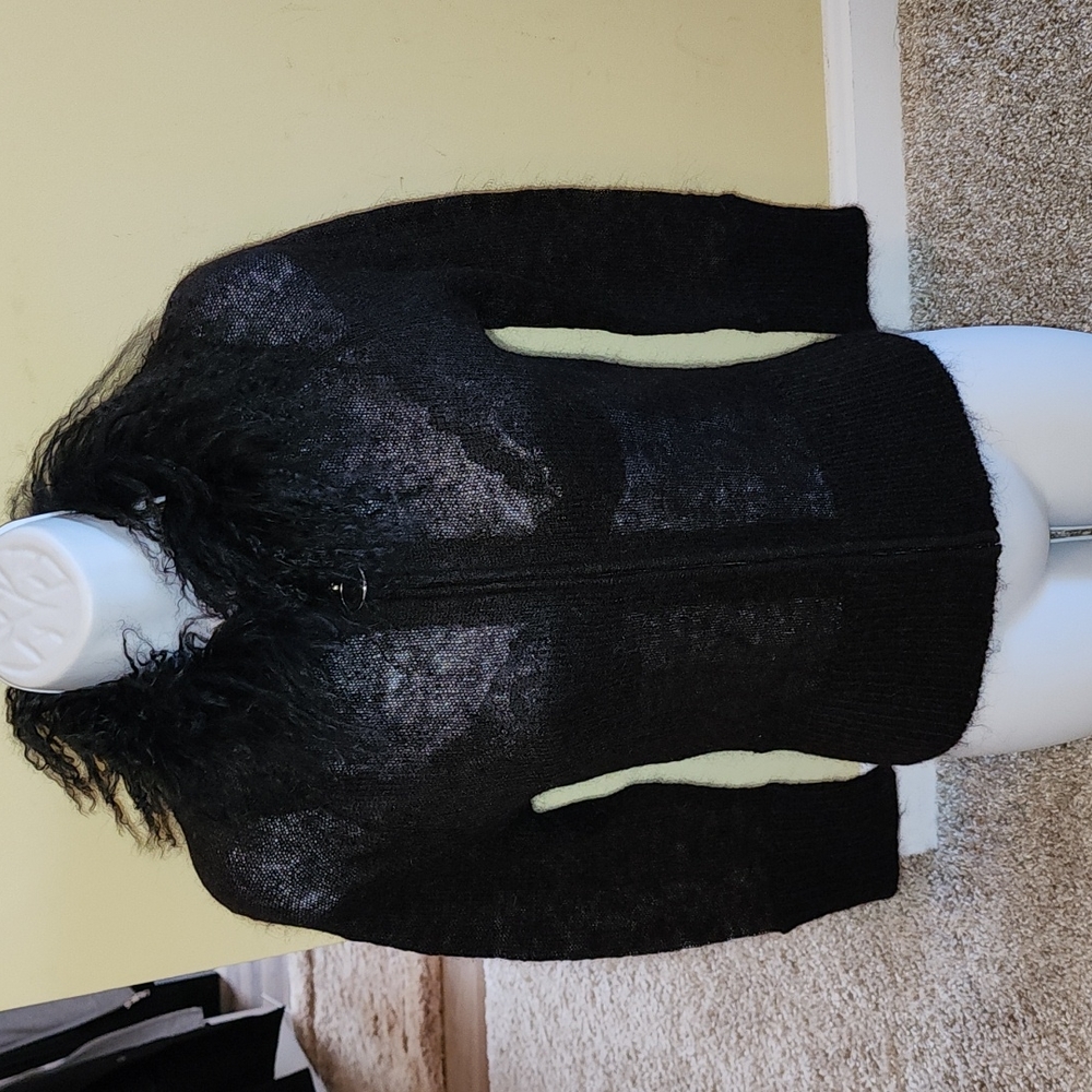 GUESS ZIP FRONT MOHAIR BLEND REAL FUR REMOVABLE COLLAR SWEATER NWOT SIZE MEDIUM